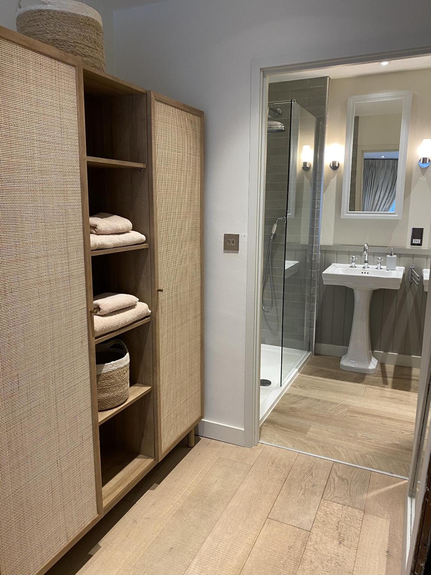Apartament Walcot Yard With Parking, Bath Keys Zewnętrze zdjęcie